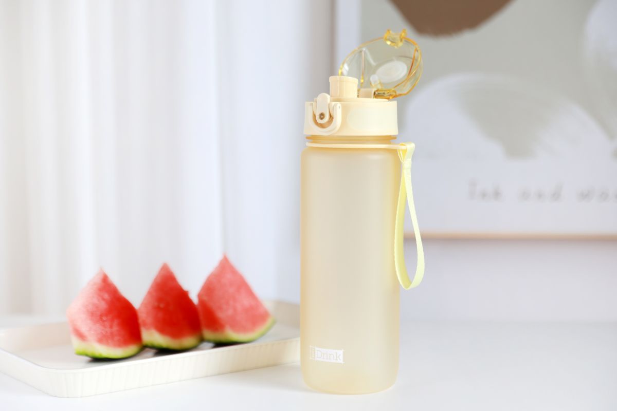 Tritan Motivational Bottle 750ml Cream