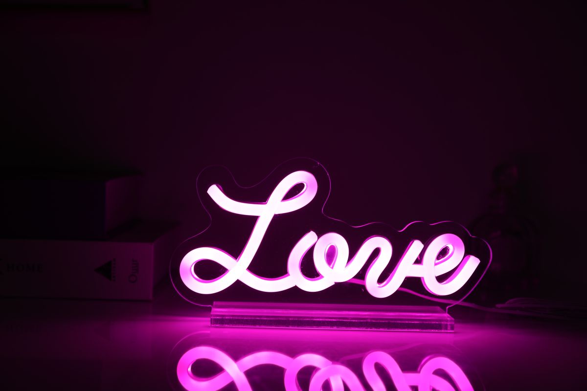 Led Sign Love 