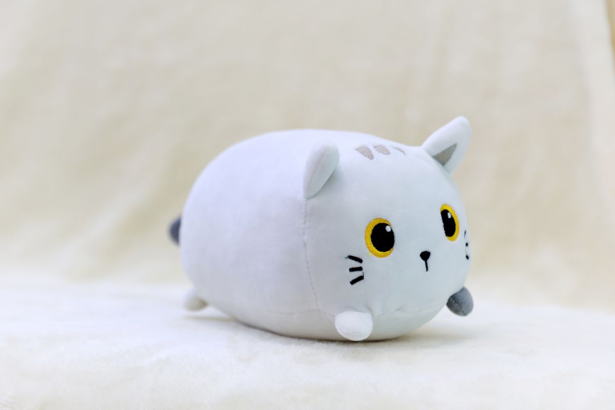Coussin Chat blanc petit 