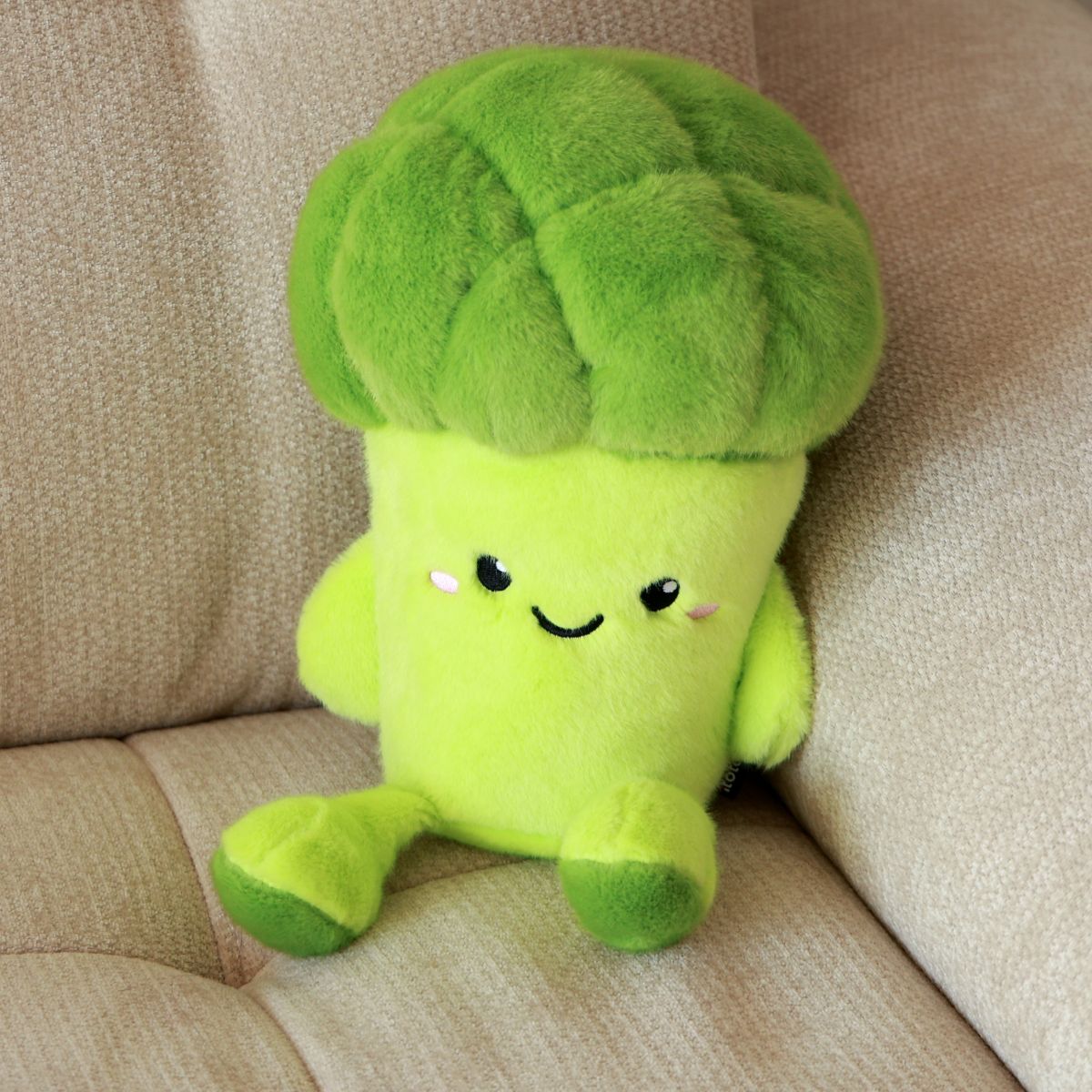 Coussin medium Fresh Market Benny le brocolis 