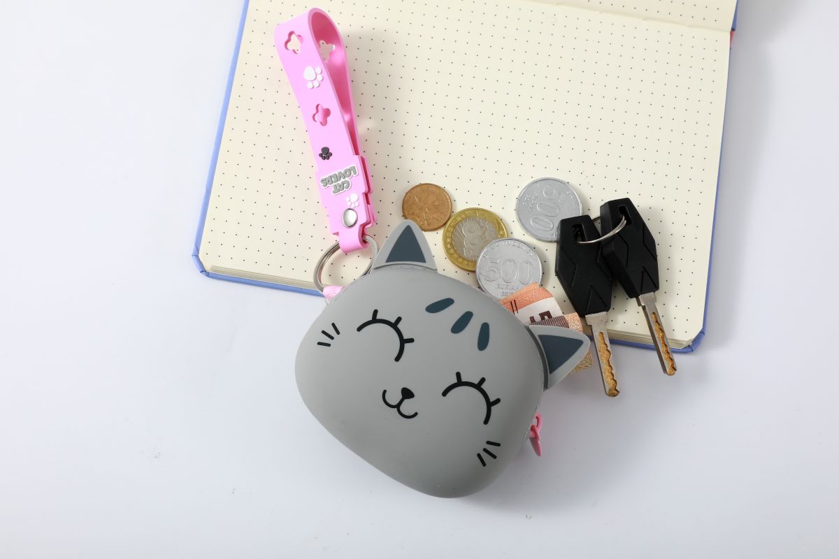 Porte-clés avec porte-monnaie en silicone Chat gris 