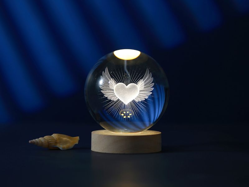 Lampe LED Crystal Ball Cœur 