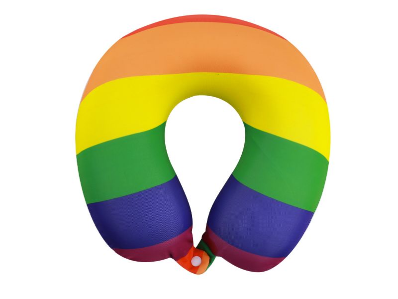 Oreiller de voyage Love is Love 